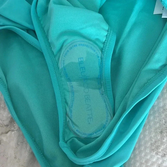 BLEU ROD BEATTIE KORE RUFFLED BANDEAU ONE PIECE SWIMSUIT SIZE 10 - Picture 6 of 8